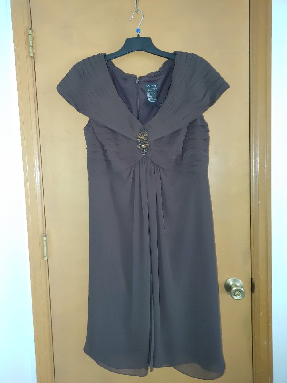 XCAPE Woman's Off The Shaulder Embellished Midi Dress Size 16W Pre-owned